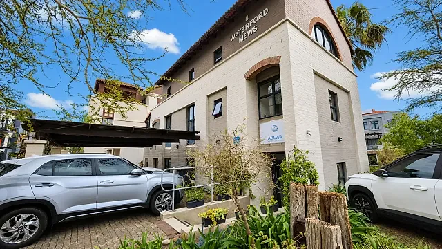 8 Waterford Mews, Century City - building photo 6