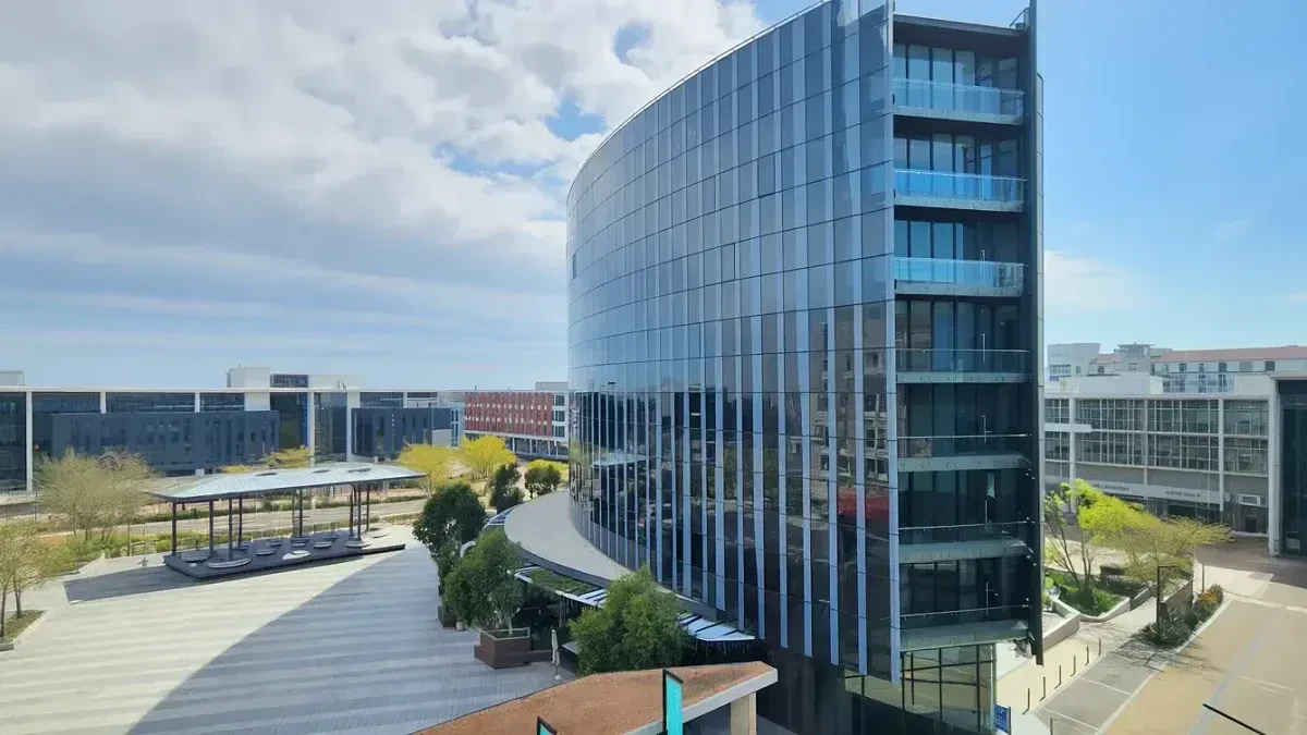 The Apex, Century City - building photo 3