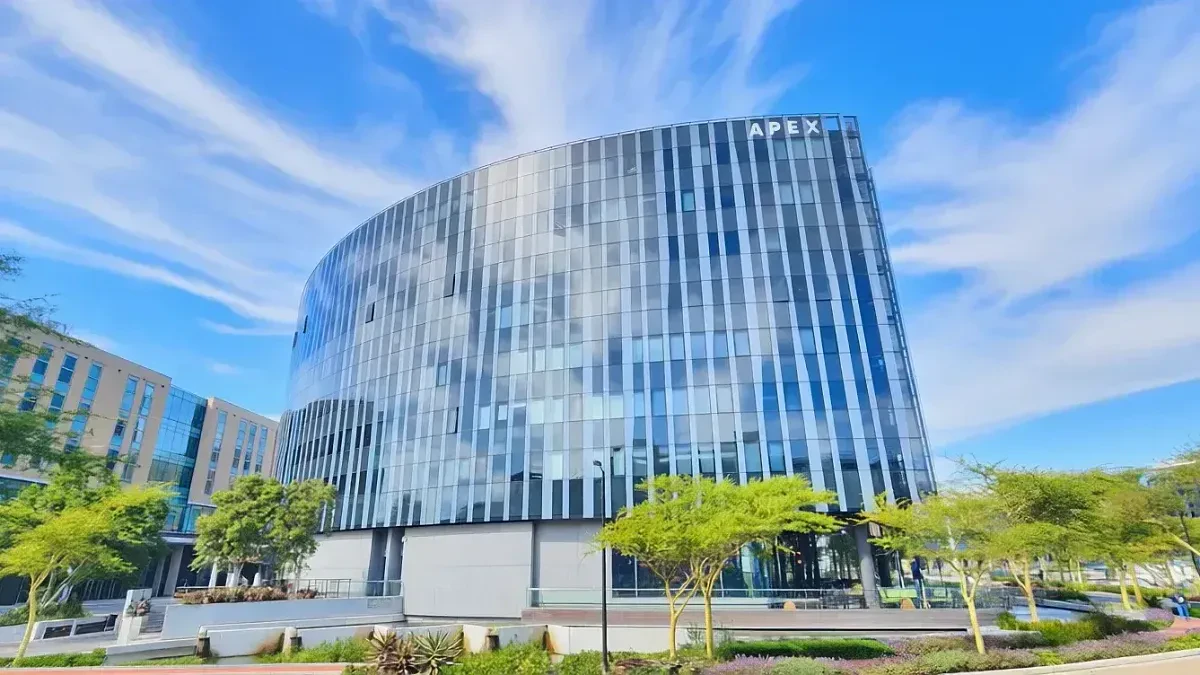 The Apex, Century City - building photo 11