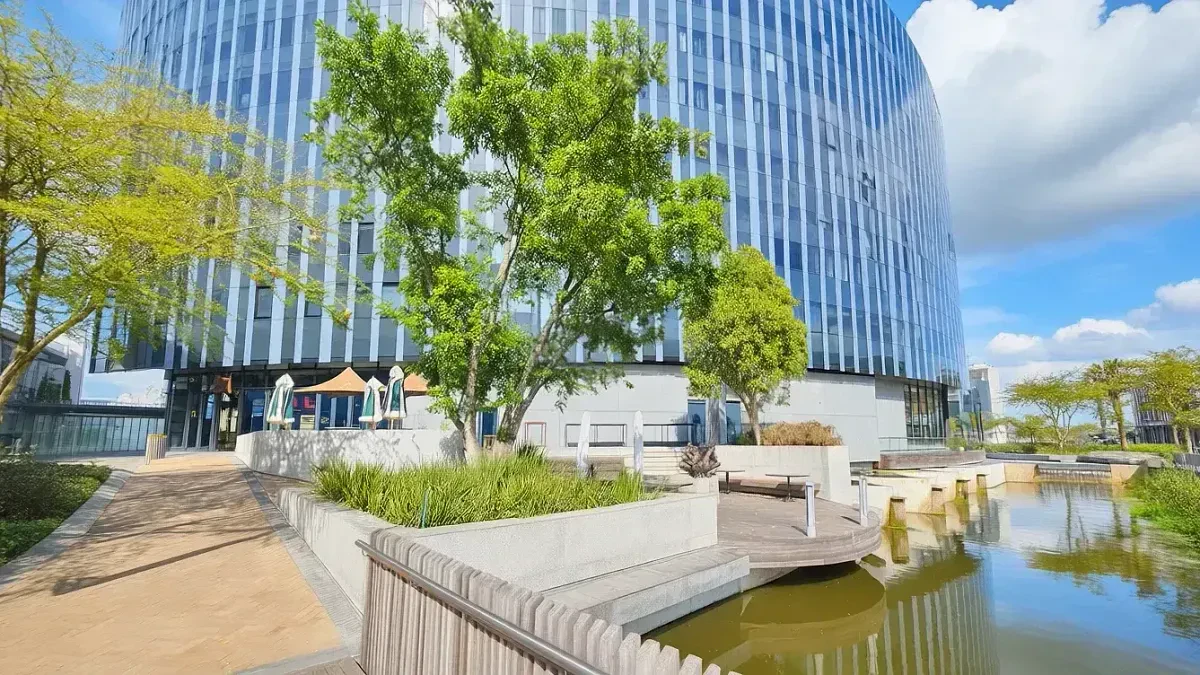 The Apex, Century City - building photo 13
