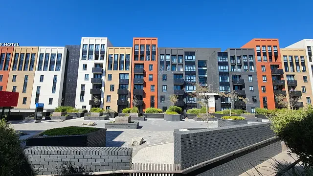 Bridgewater Studios, Century City - building photo 1
