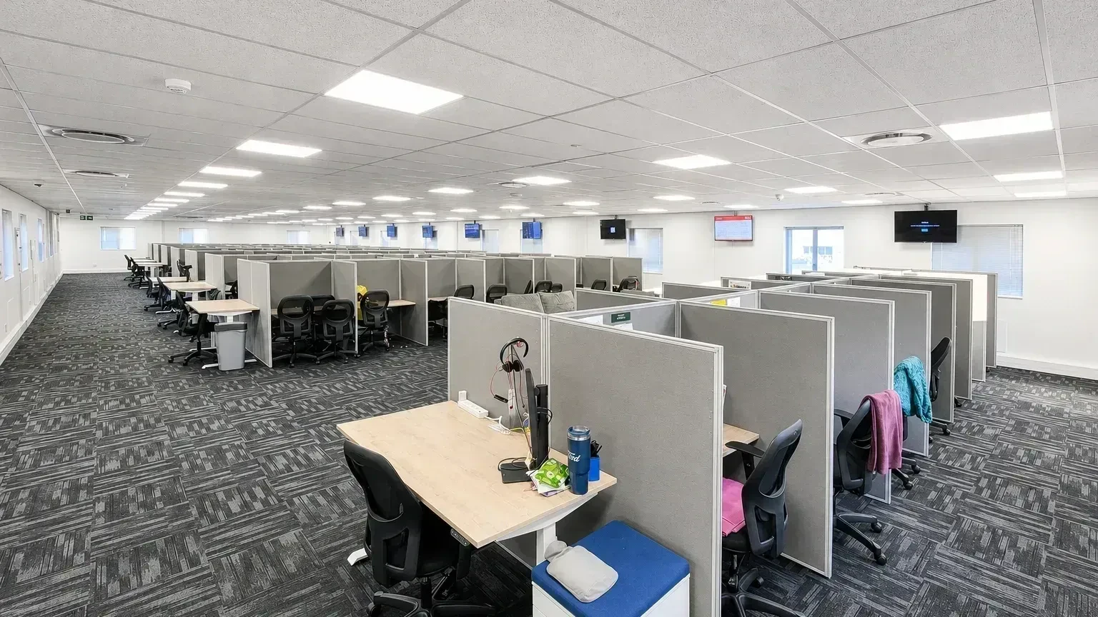 1,121 m² Office in Century City