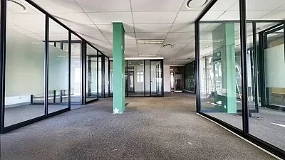 Office layout at Grosvenor Square, Century City